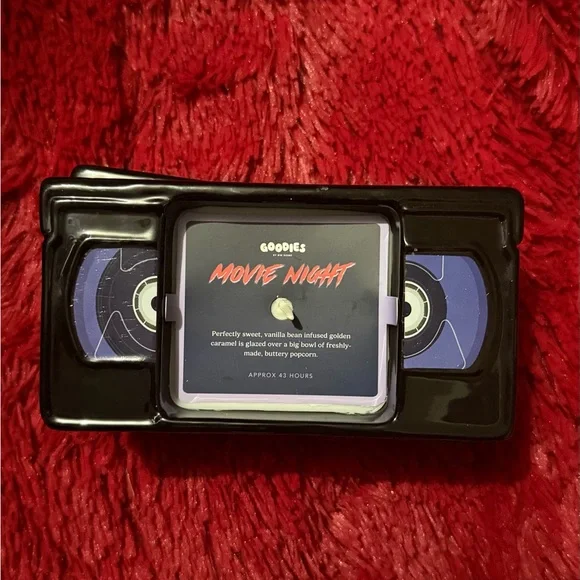 Viral VHS Movie Horror Candle - Picture 2 of 2